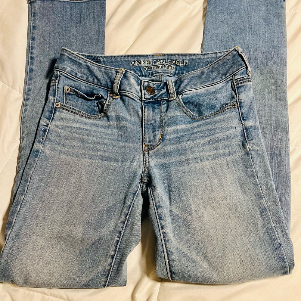 American Eagle Outfitters Women's Light Blue Jeans